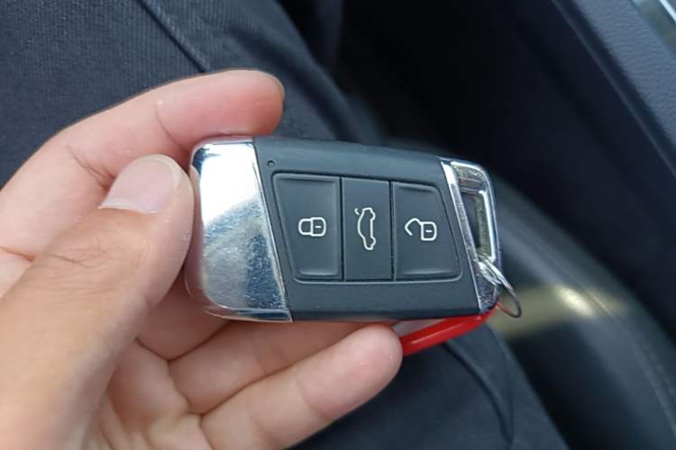 Used Volkswagen Magotan 2018 330TSI DSG Luxury Model Vehicle Key