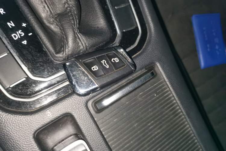 Used Volkswagen Magotan 2018 330TSI DSG Luxury Model Vehicle Key