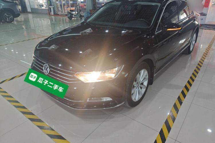 Used Volkswagen Magotan 2019 280TSI DSG Leading Model China VI Standard Guazi used car, China used car export, Used car for sale, Used  cars, Cheapest cars for sale