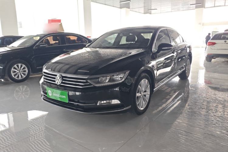Used Volkswagen Magotan 2019 330TSI DSG Leading Edition China V Standard Guazi used car, China used car export, Used car for sale, Used cars, Cheapest cars for sale