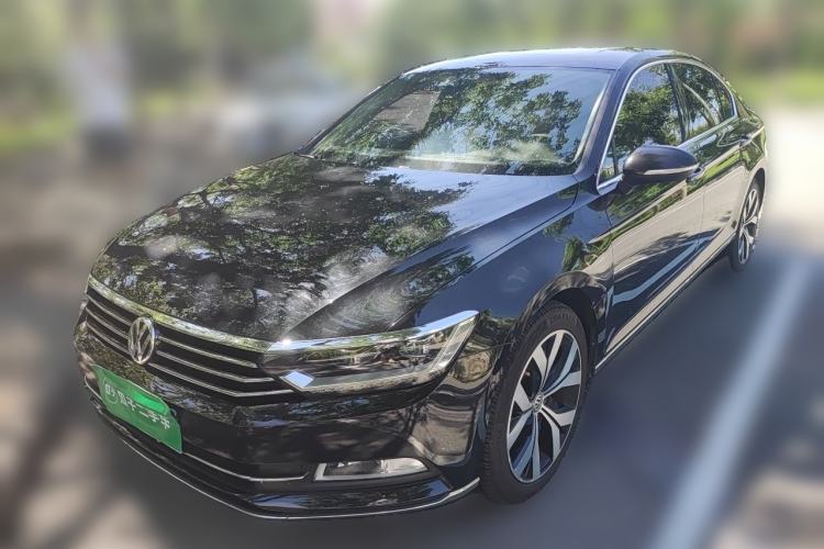 Used Volkswagen Magotan 2019 330TSI DSG Luxury Model China V Standard Guazi used car, China used car export, Used car for sale, Used cars, Cheapest cars for sale