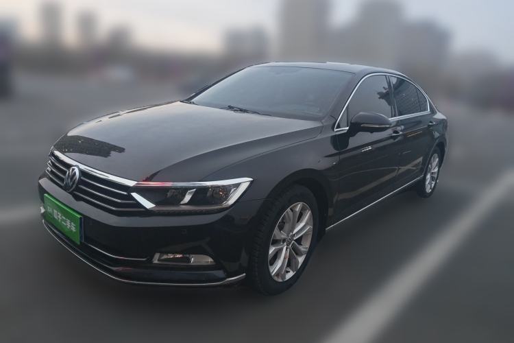 Used Volkswagen Magotan 2019 330TSI DSG Luxury Model China V Standard Guazi used car, China used car export, Used car for sale, Used  cars, Cheapest cars for sale