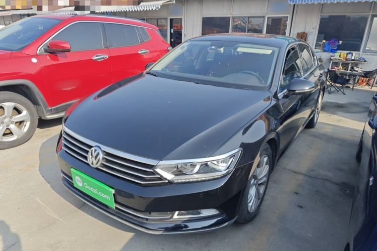 Used Volkswagen Magotan 2019 330TSI DSG Luxury Model China V Standard Guazi used car, China used car export, Used car for sale, Used  cars, Cheapest cars for sale