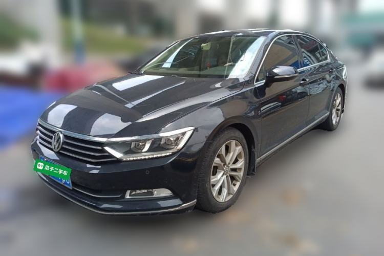 Used Volkswagen Magotan 2019 330TSI DSG Luxury Model China V Standard Guazi used car, China used car export, Used car for sale, Used  cars, Cheapest cars for sale