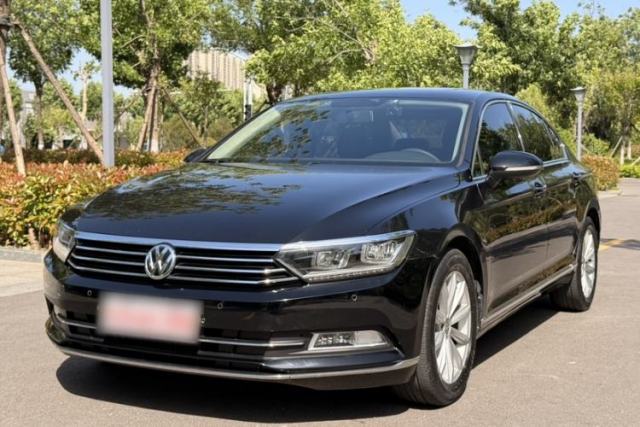 Ojetý Volkswagen Magotan 2019 330TSI DSG Leading Model China VI Standard