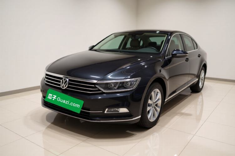 Used Volkswagen Magotan 2019 330TSI DSG Luxury Model China V Standard Guazi used car, China used car export, Used car for sale, Used cars, Cheapest cars for sale