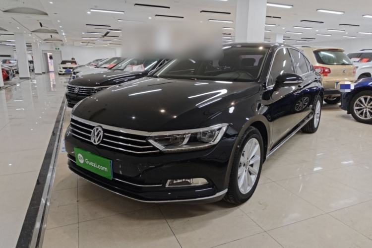 Used Volkswagen Magotan 2019 330TSI DSG Leading Edition China V Standard Guazi used car, China used car export, Used car for sale, Used cars, Cheapest cars for sale