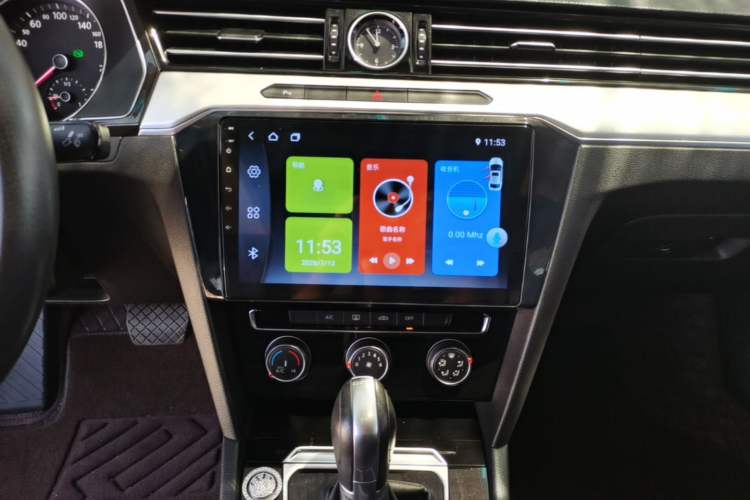 Used Volkswagen Magotan 2019 330TSI DSG Leading Edition China V Standard Audio And AC Panel