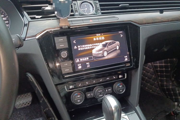 Used Volkswagen Magotan 2019 330TSI DSG Luxury Version China VI Standard Audio And AC Panel