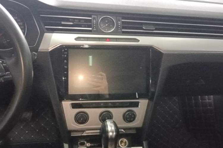 Used Volkswagen Magotan 2019 280TSI DSG Comfort Model China VI Standard Audio And AC Panel