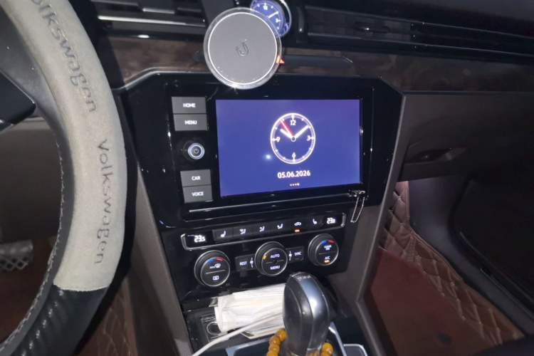 Used Volkswagen Magotan 2019 330TSI DSG Luxury Model China V Standard Audio And AC Panel