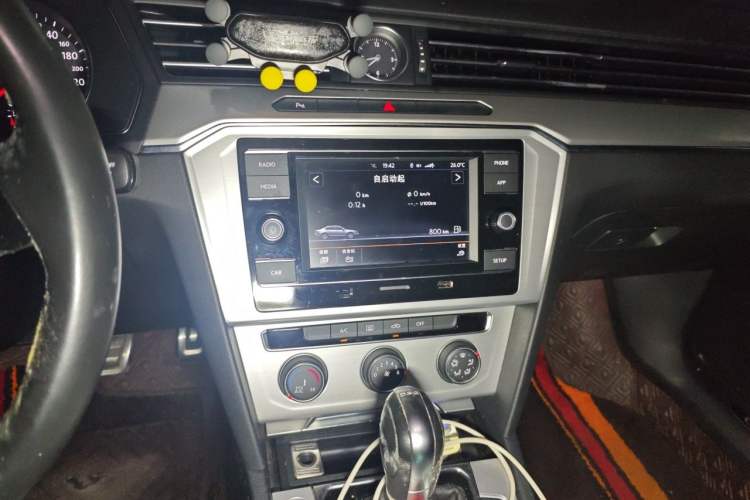 Used Volkswagen Magotan 2019 280TSI DSG Comfort Model China VI Standard Audio And AC Panel