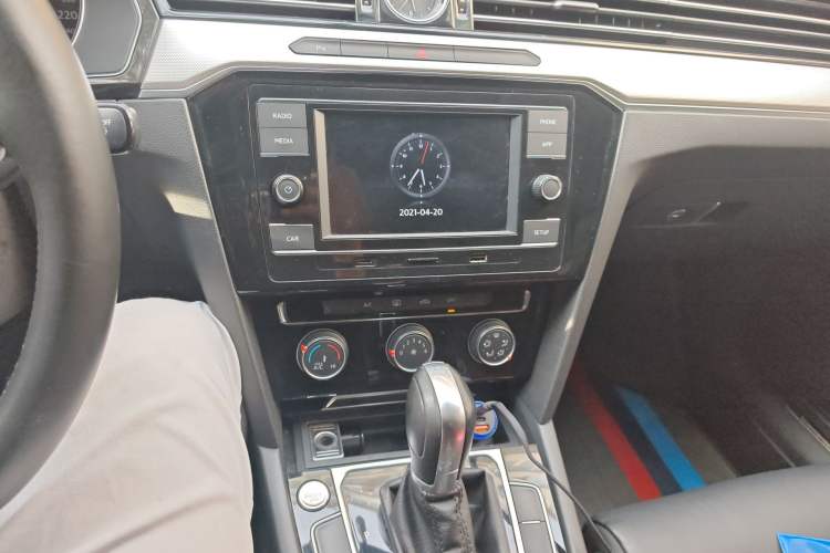 Used Volkswagen Magotan 2019 280TSI DSG Leading Model China V Standard Audio And AC Panel