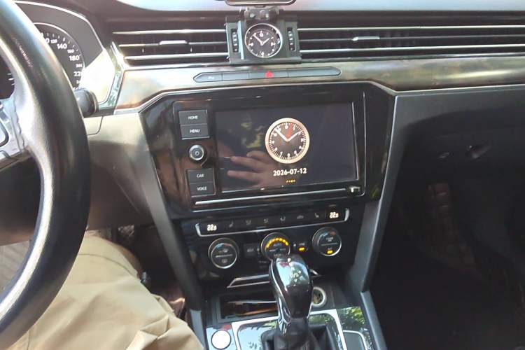 Used Volkswagen Magotan 2019 330TSI DSG Luxury Version China VI Standard Audio And AC Panel