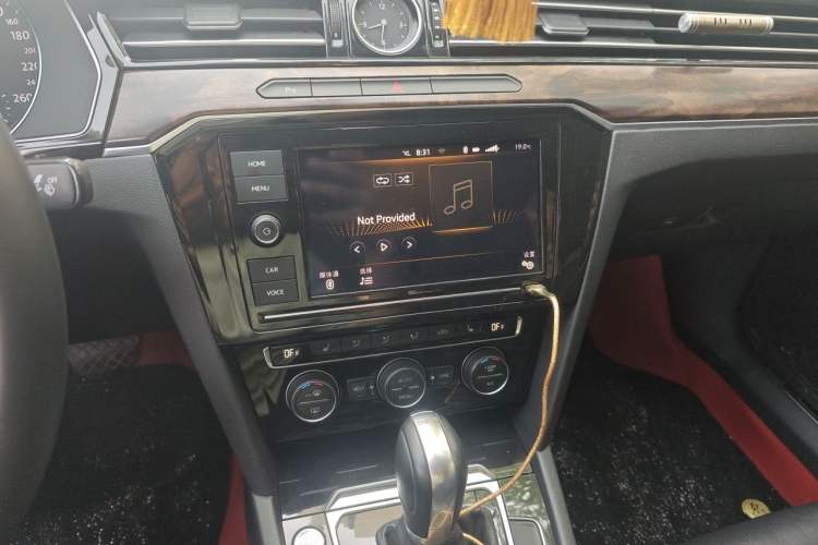 Used Volkswagen Magotan 2019 330TSI DSG Luxury Model China V Standard Audio And AC Panel