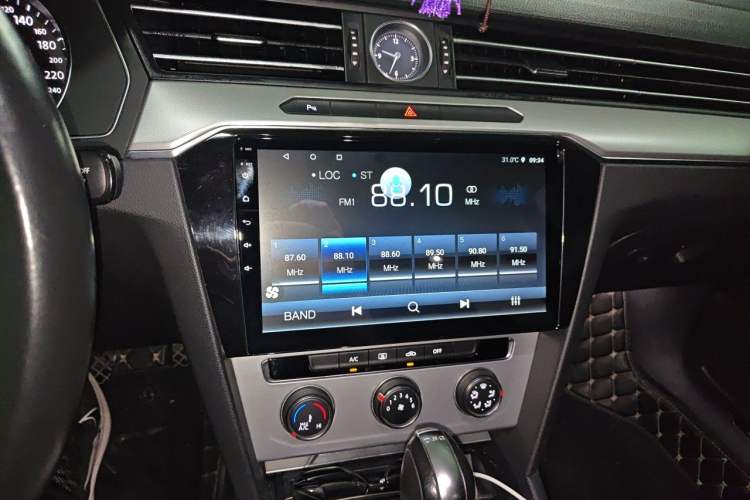 Used Volkswagen Magotan 2019 280TSI DSG Comfort Model China VI Standard Audio And AC Panel
