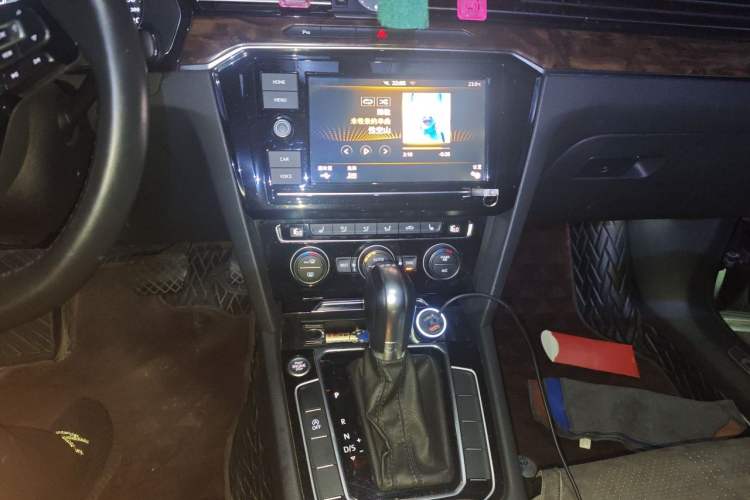 Used Volkswagen Magotan 2019 380TSI DSG Luxury Model China V Standard Audio And AC Panel