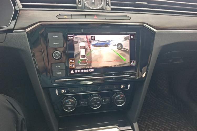 Used Volkswagen Magotan 2019 330TSI DSG Luxury Version China VI Standard Audio And AC Panel