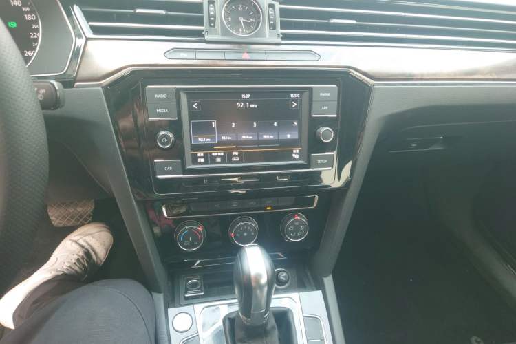 Used Volkswagen Magotan 2019 330TSI DSG Leading Model China VI Standard Audio And AC Panel