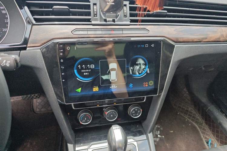 Used Volkswagen Magotan 2019 330TSI DSG Leading Model China VI Standard Audio And AC Panel
