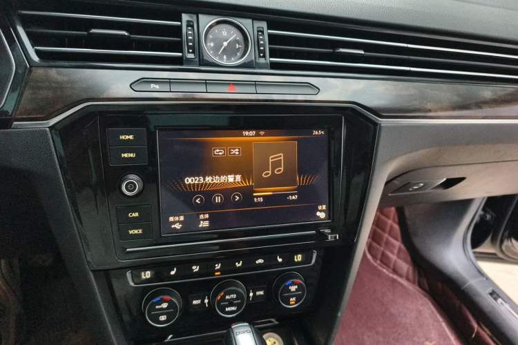 Used Volkswagen Magotan 2019 330TSI DSG Luxury Model China V Standard Audio And AC Panel