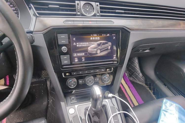Used Volkswagen Magotan 2019 330TSI DSG Luxury Version China VI Standard Audio And AC Panel
