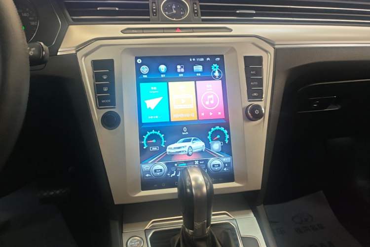 Used Volkswagen Magotan 2019 280TSI DSG Comfort Model China VI Standard Audio And AC Panel