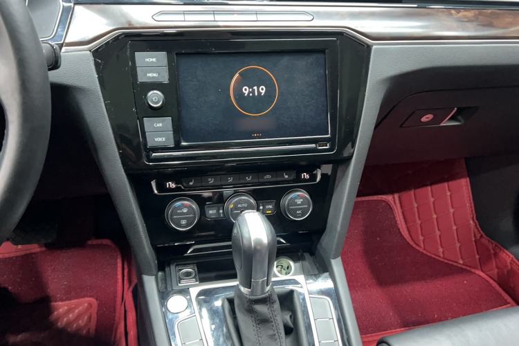 Used Volkswagen Magotan 2019 330TSI DSG Luxury Model China V Standard Audio And AC Panel