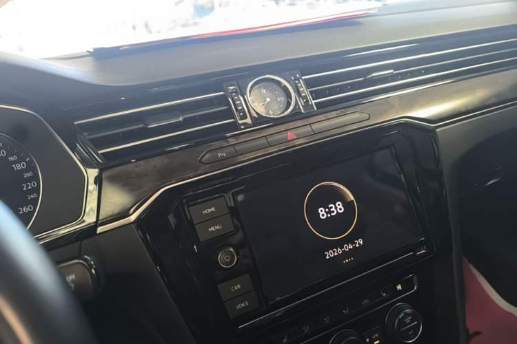 Used Volkswagen Magotan 2019 330TSI DSG Luxury Model China V Standard Audio And AC Panel