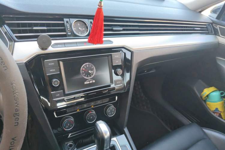 Used Volkswagen Magotan 2019 330TSI DSG Leading Edition China V Standard Audio And AC Panel