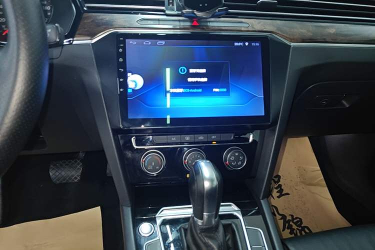 Used Volkswagen Magotan 2019 330TSI DSG Leading Model China VI Standard Audio And AC Panel