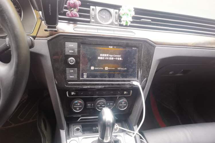 Used Volkswagen Magotan 2019 330TSI DSG Luxury Version China VI Standard Audio And AC Panel