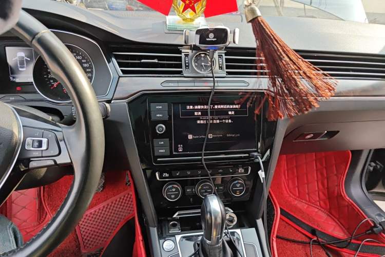 Used Volkswagen Magotan 2019 330TSI DSG Luxury Version China VI Standard Audio And AC Panel