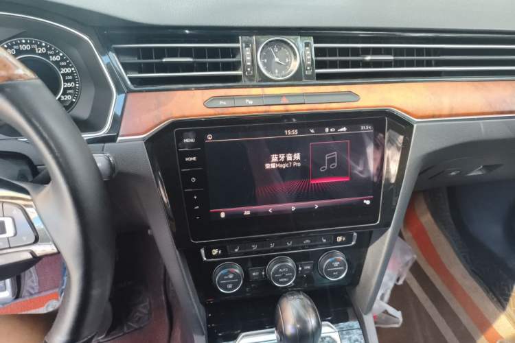 Used Volkswagen Magotan 2019 380TSI DSG Prestige Model China VI Standard Audio And AC Panel
