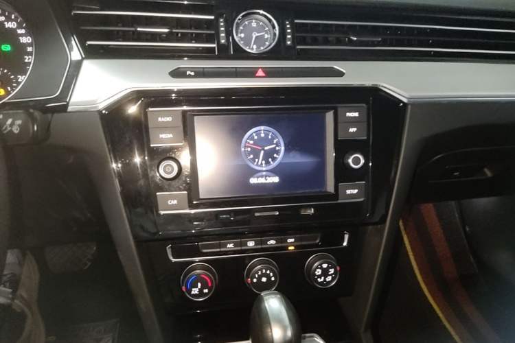 Used Volkswagen Magotan 2019 330TSI DSG Leading Edition China V Standard Audio And AC Panel