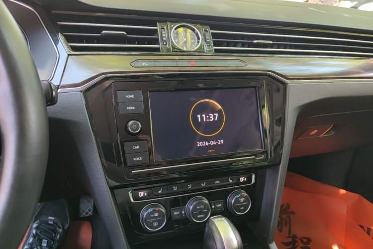 Used Volkswagen Magotan 2019 330TSI DSG Luxury Model China V Standard Audio And AC Panel