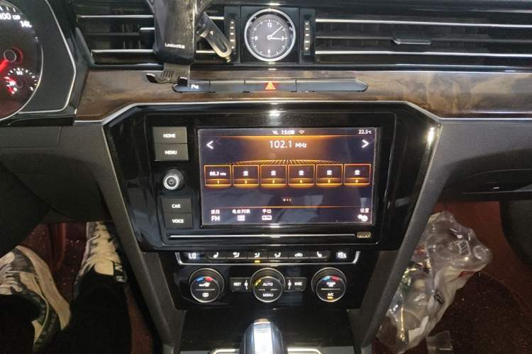 Used Volkswagen Magotan 2019 330TSI DSG Luxury Model China V Standard Audio And AC Panel