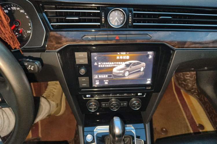 Used Volkswagen Magotan 2019 330TSI DSG Luxury Model China V Standard Audio And AC Panel