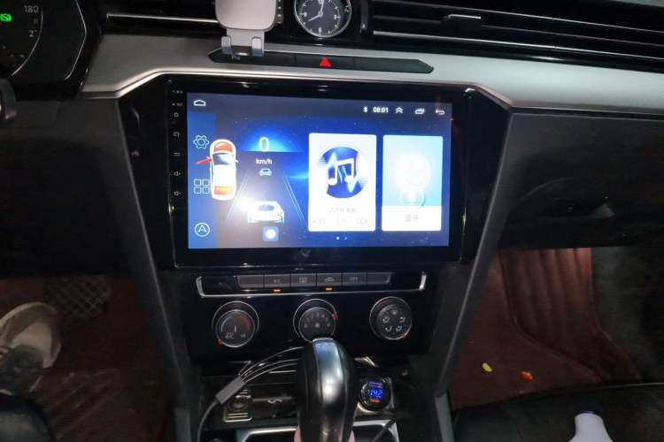 Used Volkswagen Magotan 2019 330TSI DSG Leading Edition China V Standard Audio And AC Panel