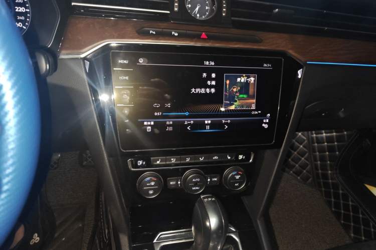 Used Volkswagen Magotan 2019 330TSI DSG Luxury Model China V Standard Audio And AC Panel