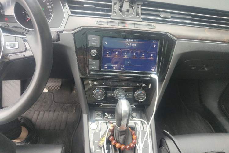 Used Volkswagen Magotan 2019 380TSI DSG Luxury Model China V Standard Audio And AC Panel