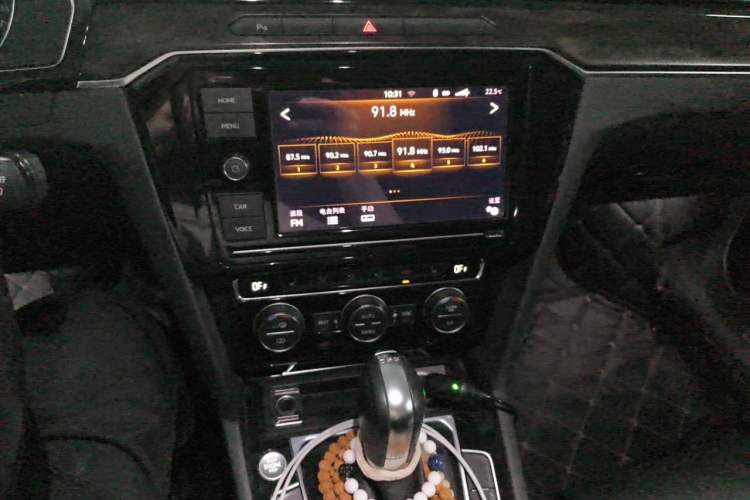 Used Volkswagen Magotan 2019 330TSI DSG Luxury Version China VI Standard Audio And AC Panel
