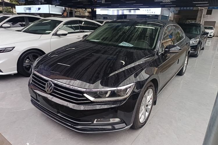 Used Volkswagen Magotan 2019 330TSI DSG Luxury Model China V Standard Guazi used car, China used car export, Used car for sale, Used  cars, Cheapest cars for sale
