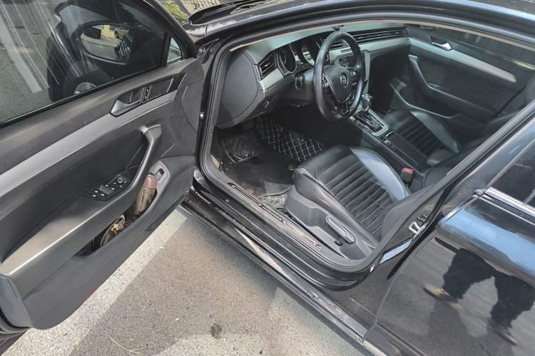 Used Volkswagen Magotan 2019 280TSI DSG Comfort Model China VI Standard Driver Seat