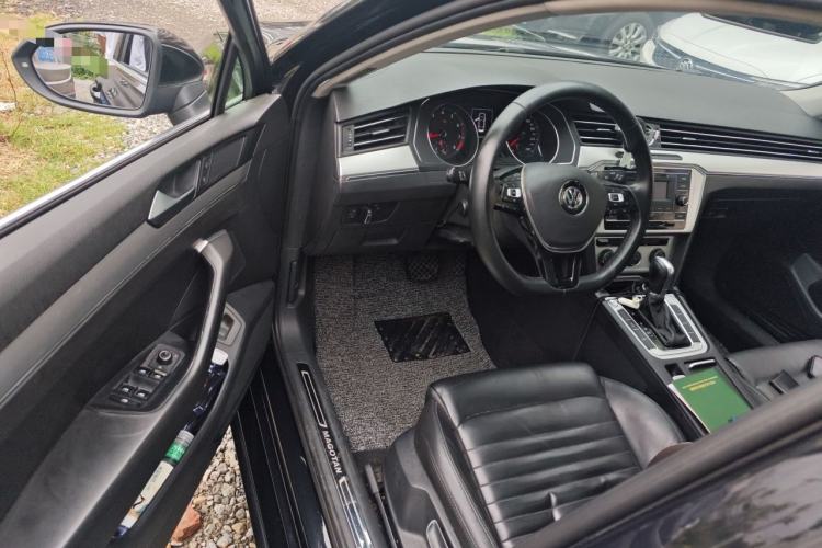 Used Volkswagen Magotan 2019 280TSI DSG Comfort Model China VI Standard Driver Seat