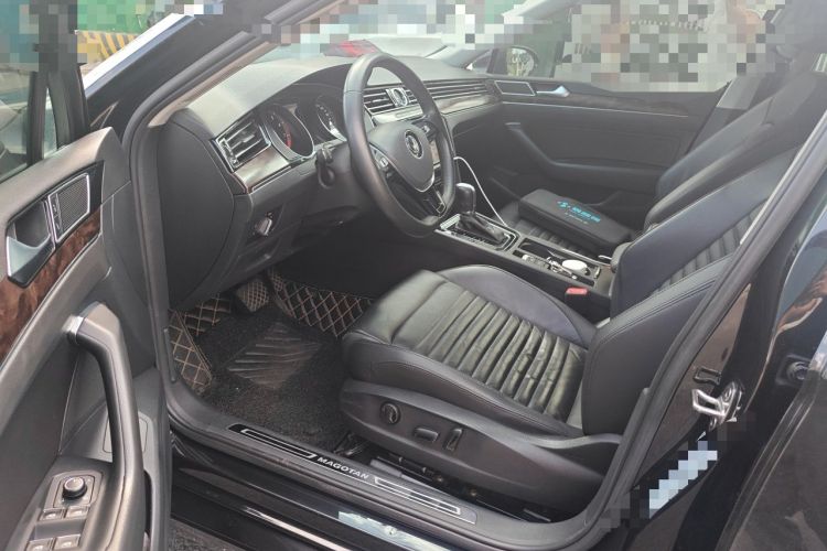 Used Volkswagen Magotan 2019 330TSI DSG Luxury Version China VI Standard Driver Seat
