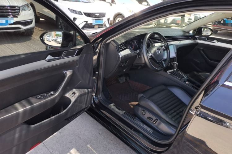 Used Volkswagen Magotan 2019 330TSI DSG Leading Edition China V Standard Driver Seat