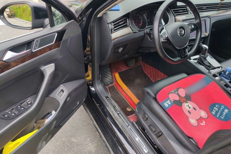 Used Volkswagen Magotan 2019 330TSI DSG Luxury Version China VI Standard Driver Seat