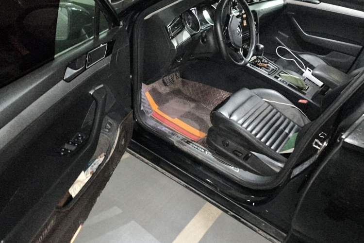 Used Volkswagen Magotan 2019 330TSI DSG Leading Model China VI Standard Driver Seat