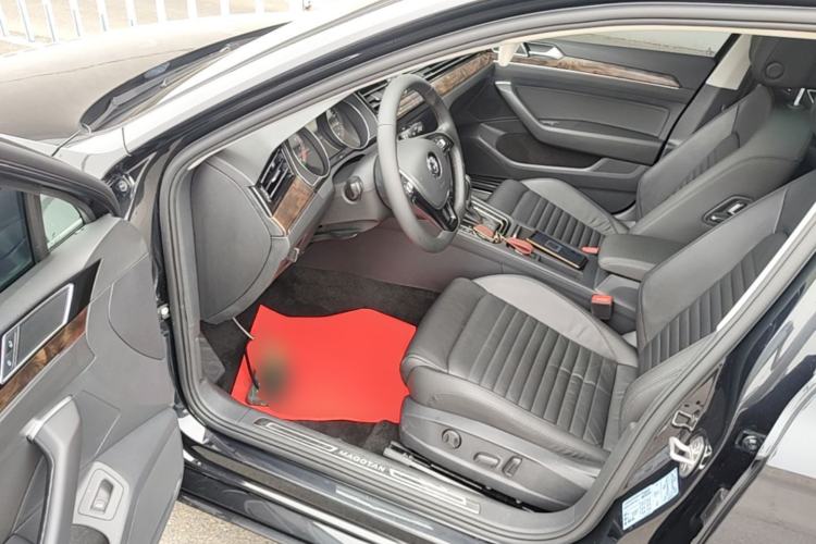 Used Volkswagen Magotan 2019 330TSI DSG Luxury Model China V Standard Driver Seat